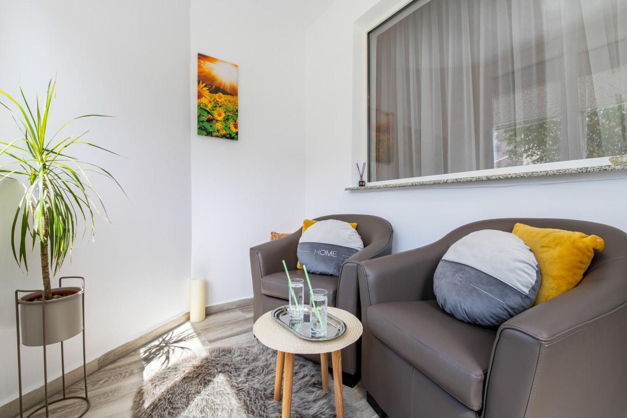 Springhome - Cozy Apartment With Balcony & Parking ブラショフ エクステリア 写真